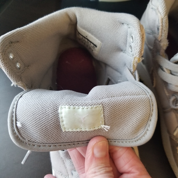 Air Jordan Retro 1 Mid/High Top - Wmns Sz 7, Grey/Lemon, Frost/White - Picture 6 of 6